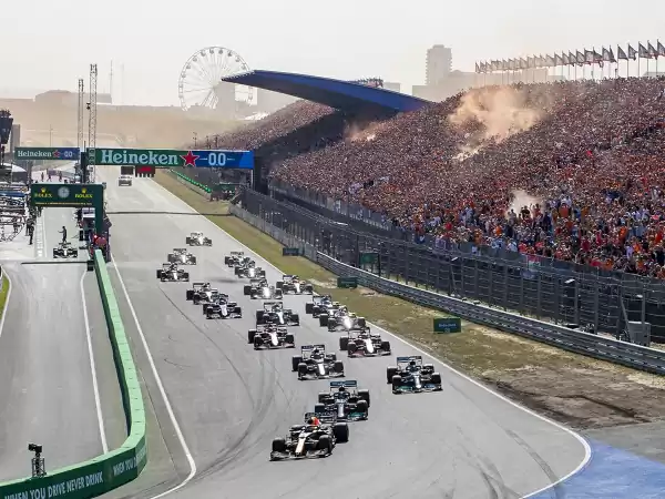 Maak zelf een autorace mee, waaronder de F1! Foto: Essay Produkties | Chris Schotanus