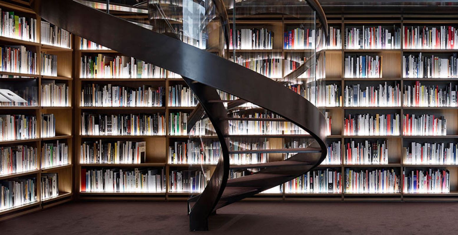 Bibliotheek ontworpen door Andrea Milani. Museum Voorlinden, Wassenaar. Fotograaf: Pietro Savorelli.