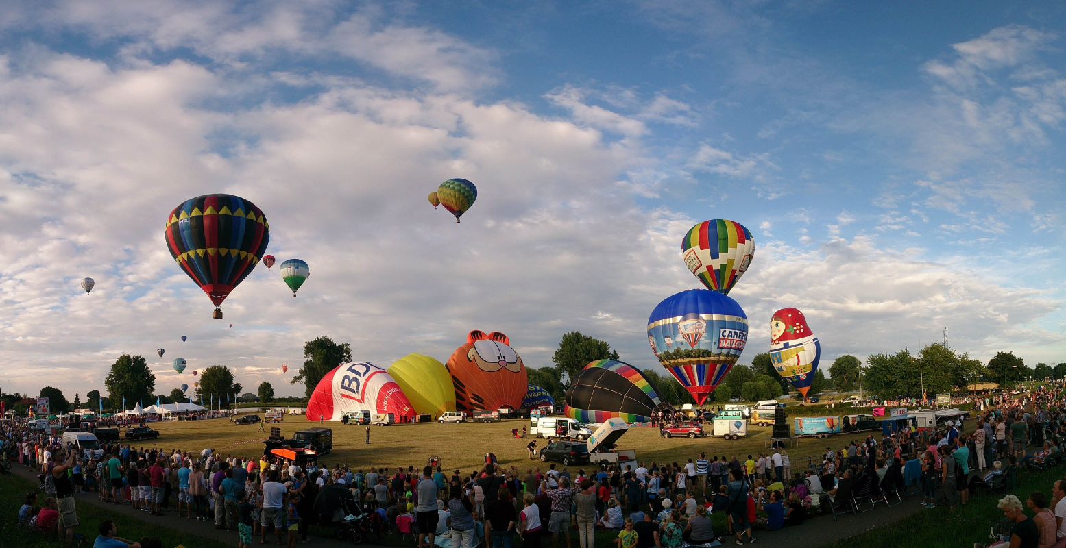 De luchtballonnen van Ballonfestival Grave kunnen rekenen op veel toeschouwers. Foto: Ballonfestival Grave