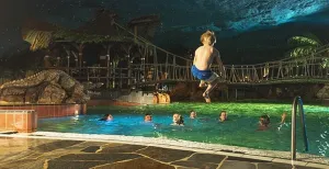 5 Fantastische kindervakanties in Nederland Met een plons het subtropisch zwembad van Preston Palace in. Foto: Preston Palace © Ruben Cress