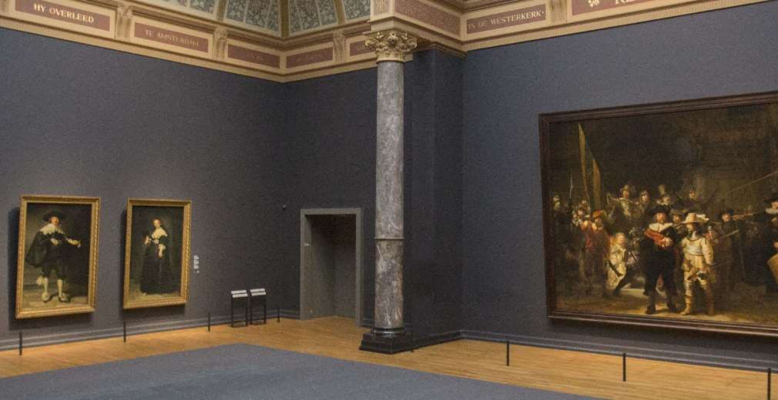 De twee portretten krijgen een ereplek naast de Nachtwacht. Copyright: Rijksmuseum, foto: Werry Crone