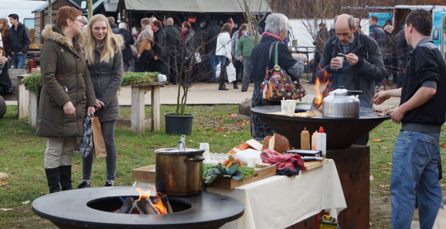 Proef overal op de fair van heerlijke, verse lekkernijen op knusse plekken. Foto: Spirit of Winter.