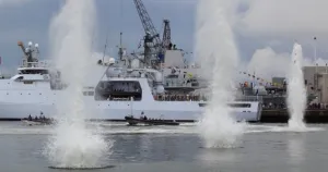 Ontmoet de helden van de zee bij de Marinedagen 2015 Kijk niet alleen hoe anderen explosieven opsporen: je mag ook zelf aan de slag! Foto: Ministerie van Defensie