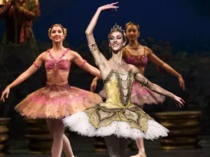 Nationale Opera & Ballet Elegante poses op spitzen. Foto: Nationale Ballet en Opera