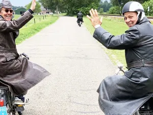 Ontdek de Achterhoek met Unieke Uitjes Toer rond op een nostalgische Solex. Foto: Unieke Uitjes