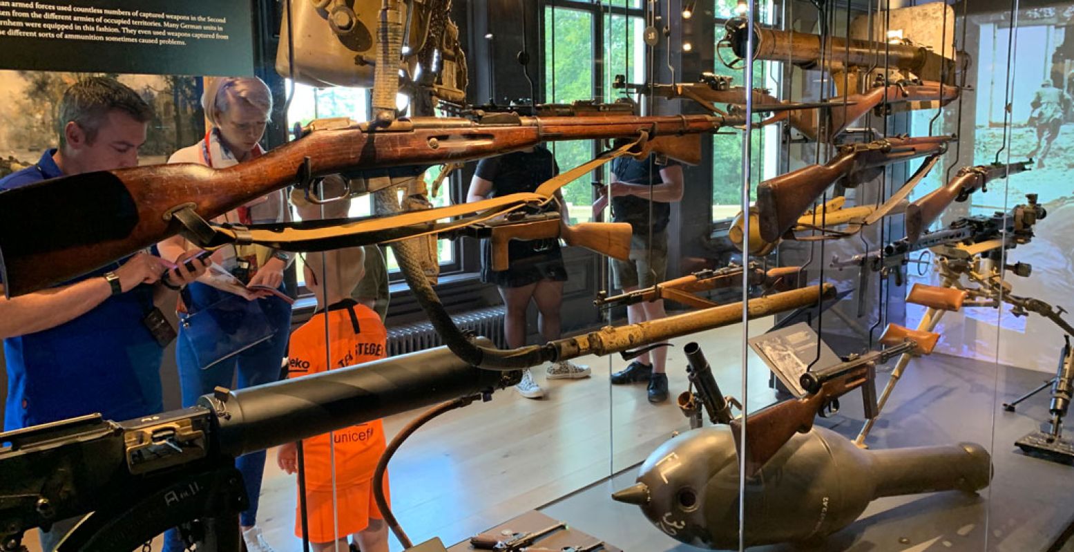 Het Airborne Museum heeft een rijke collectie van wapens tot foto's en uniformen. Foto: Redactie DagjeWeg.NL
