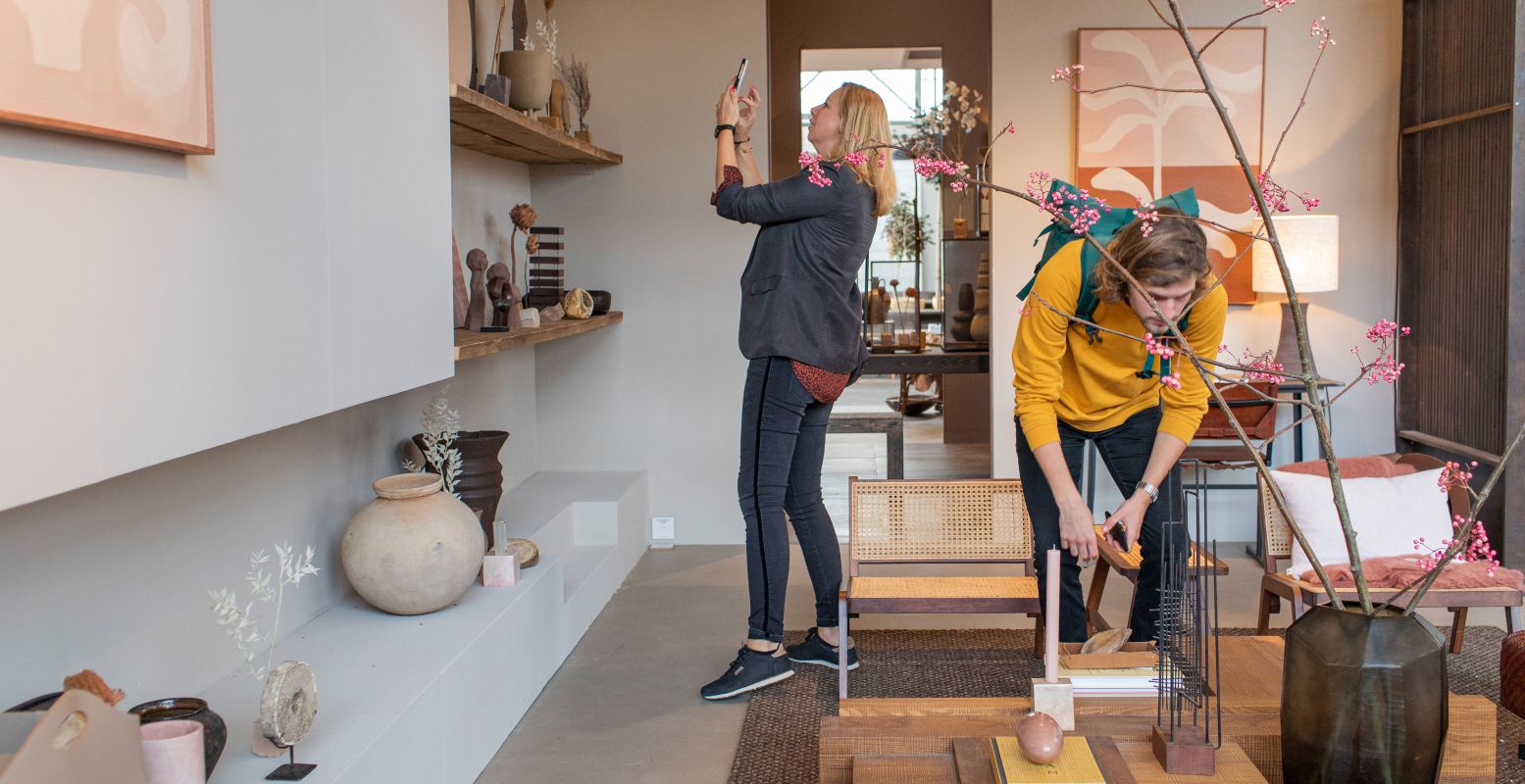 Samen speuren naar nieuwe woonideetjes. Foto: © Ton van Til