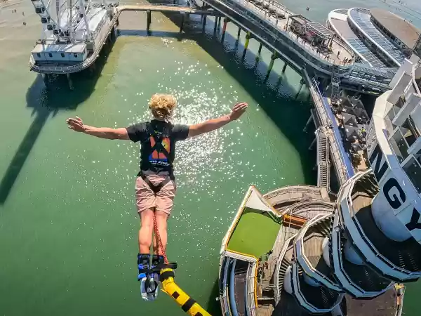 Bungy Jump Holland Naar het wateroppervlak! Foto: Bungy Jump Holland ©