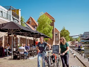 Zuidwal met Muizentorentjes Mooi én gezellig. Foto: Leerdam glasstad © Maurice Giltjes