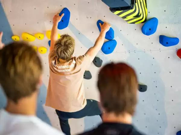 Ga de uitdaging aan in de boulderhal vol surprises! Foto: The NXT Fit © studiopicodon Ga de uitdaging aan in de boulderhal vol surprises! Foto: The NXT Fit © studiopicodon