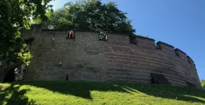 Leiden: de favorieten van Willeke Midden in Leiden ligt een oude burcht, waar je een adembenemend uitzicht over de stad hebt. Foto: Laurent Legrand