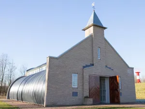 Het schuilkerkje in het Bevrijdingspark. Foto: Bevrijdingsmuseum Zeeland
