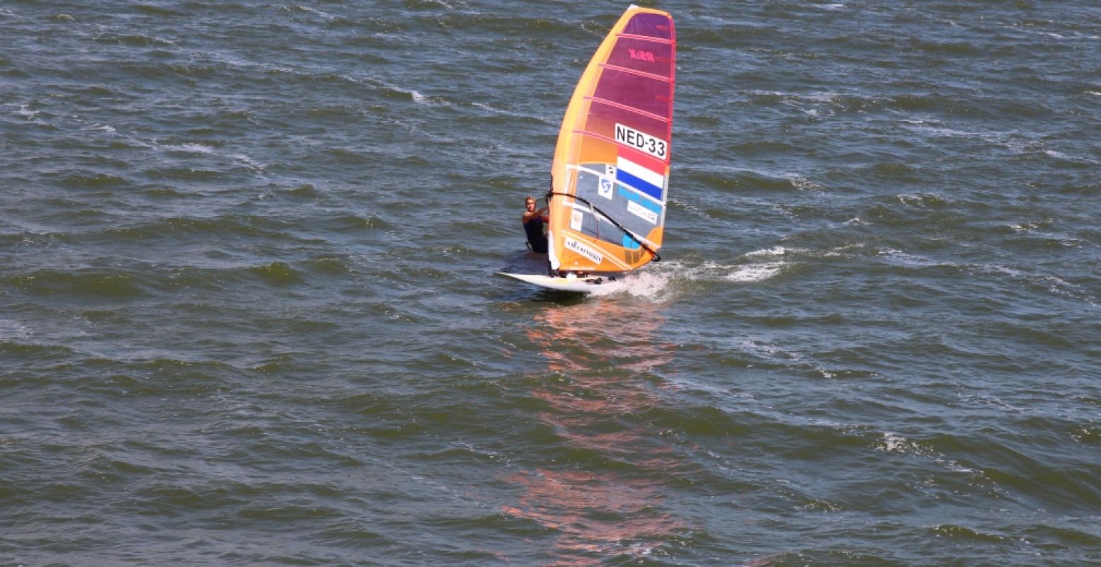 Op zoek naar een leuke uitdaging? Leer een watersport! Foto: DagjeWeg.NL.