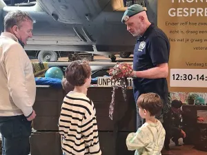 Ga in gesprek met veteranen. Foto: Oorlogsmuseum Overloon