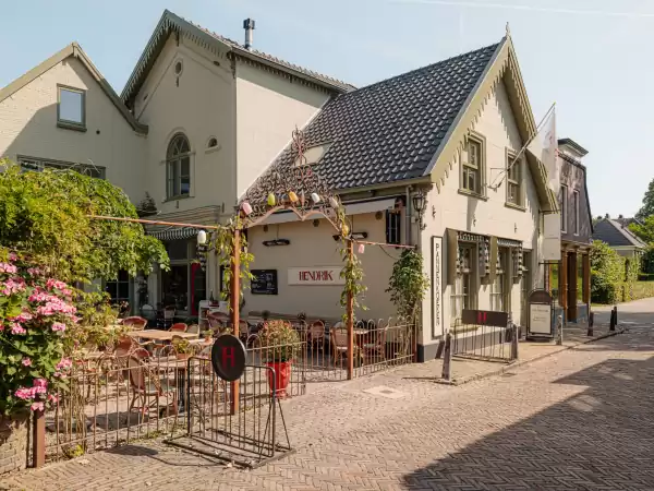 In de omgeving vind je mooie wandelroutes. Foto: Restaurant Hendrik