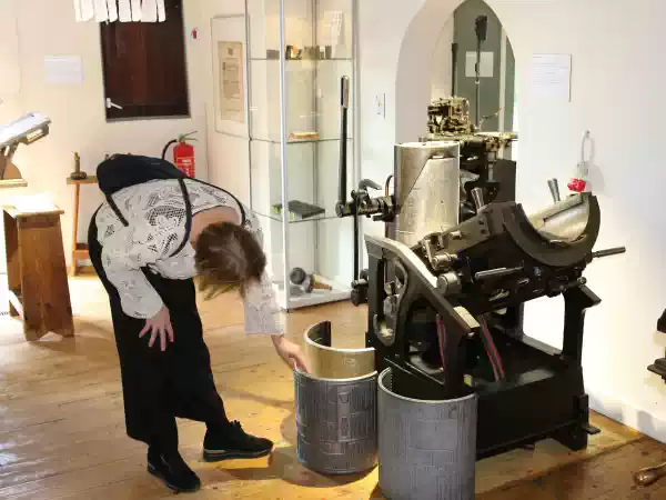 Bekijk unieke machines, zoals deze stypemaker. Foto: DagjeWeg.NL Bekijk unieke machines, zoals deze stypemaker. Foto: DagjeWeg.NL