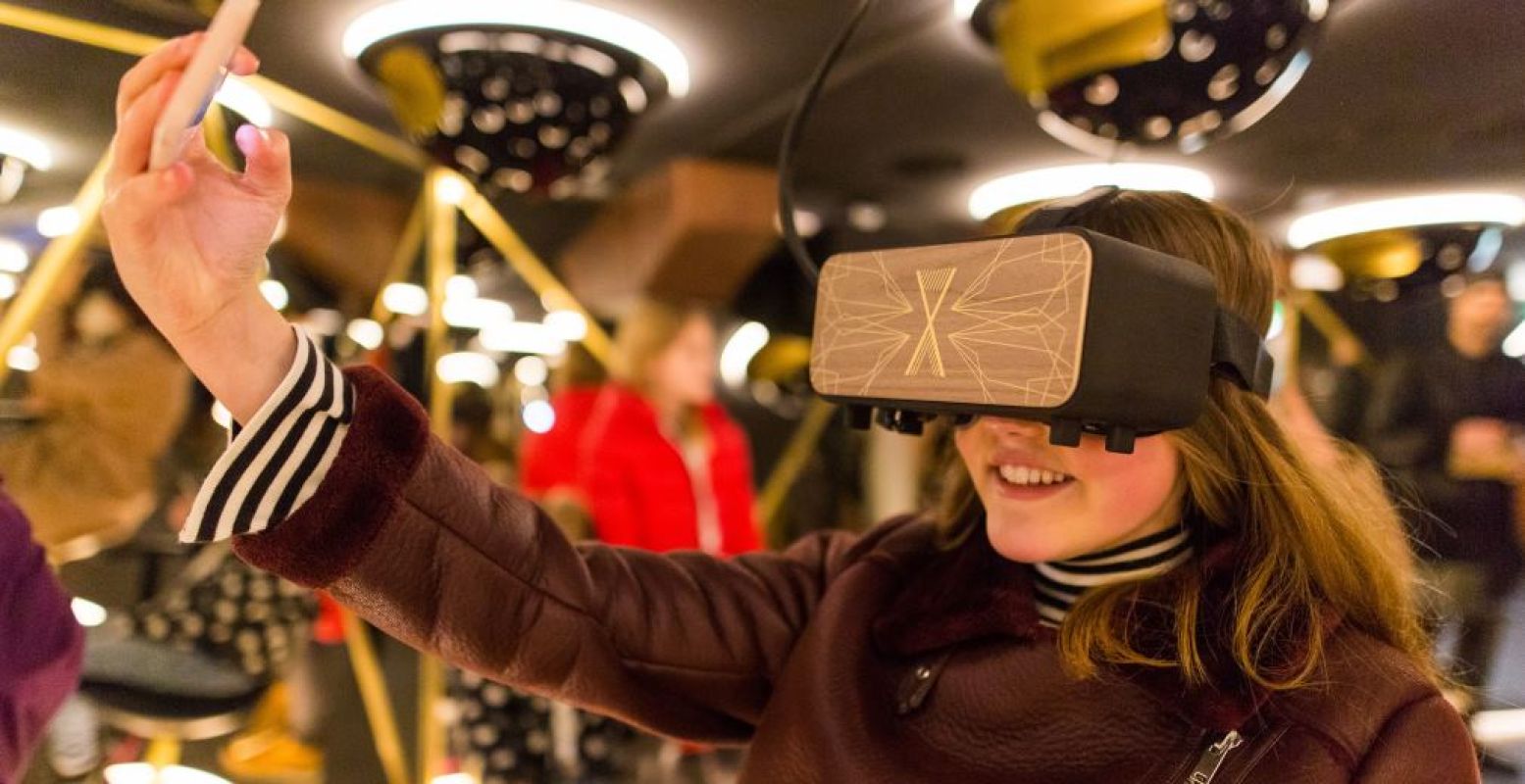 Zet de virtual reality bril op en reis af naar vroeger. Foto: Scheepvaartmuseum