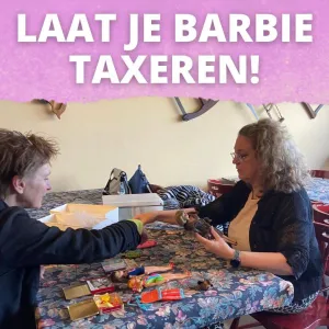Barbie taxatie dag De barbie taxateur in actie bij het oude ambachten museum. Foto: Wendy BakkerFoto geüpload door gebruiker.