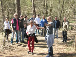 Klootschieten in de bossen. Foto: Treeker Treks