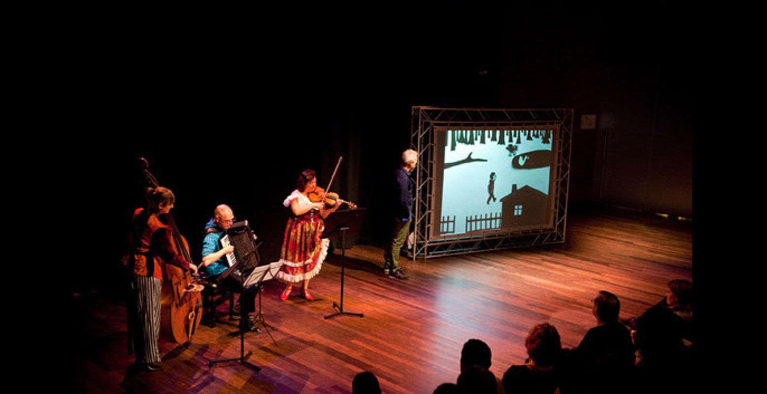 Geniet met de kinderen van deze theatervoorstelling.