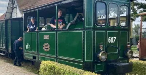 Wat kun je doen dit weekend? Stap in historische trams dit weekend tijdens het Bello Festival. Foto: Museumstoomtram Hoorn-Medemblik