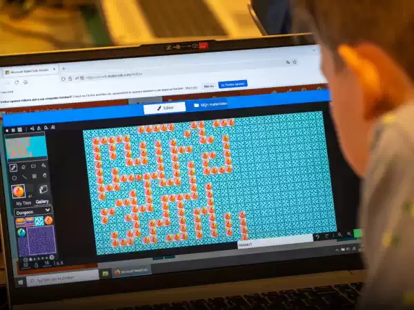 FabLab workshop: Programmeer je eigen arcadegame Foto geüpload door gebruiker veenendaal