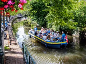 Maak een vaartocht door historisch Oudewater. Foto: Bert van der Horst