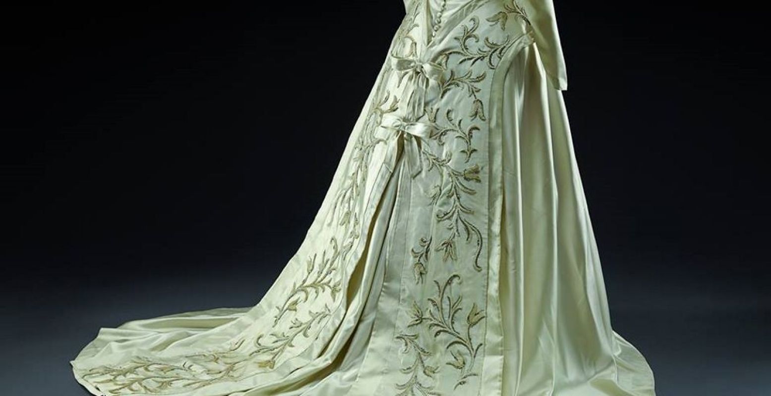 Eén van de prachtige jurken die te zien is in de expositie. Foto: Museum voor het Kostuum en de Kant