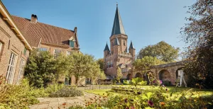 Dagje uit in Zutphen? Dit is er te doen Nog een toren! Dit is de Drogenapstoren. Foto: InZutphen