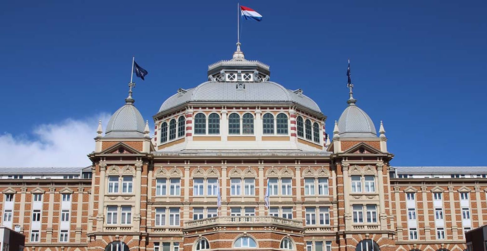 Het beroemde Kurhaus aan de boulevard. Foto: Redactie DagjeWeg.NL.