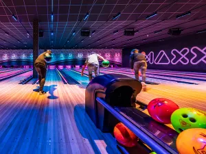 Speel een potje hyperbowling. Foto: The Maxx