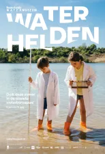 Nieuwe zomerexpositie in het Nederlands Watermuseu Fotobeschrijving: Poster. Foto: (c) Nederlands Watermuseum.