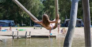 Over de foto: Comfortabel kamperen doe je bij Vrijetijdspark Beerze Bulten. Foto: Beerze Bulten. Comfortabel kamperen doe je bij Vrijetijdspark Beerze Bulten. Foto: Beerze Bulten.