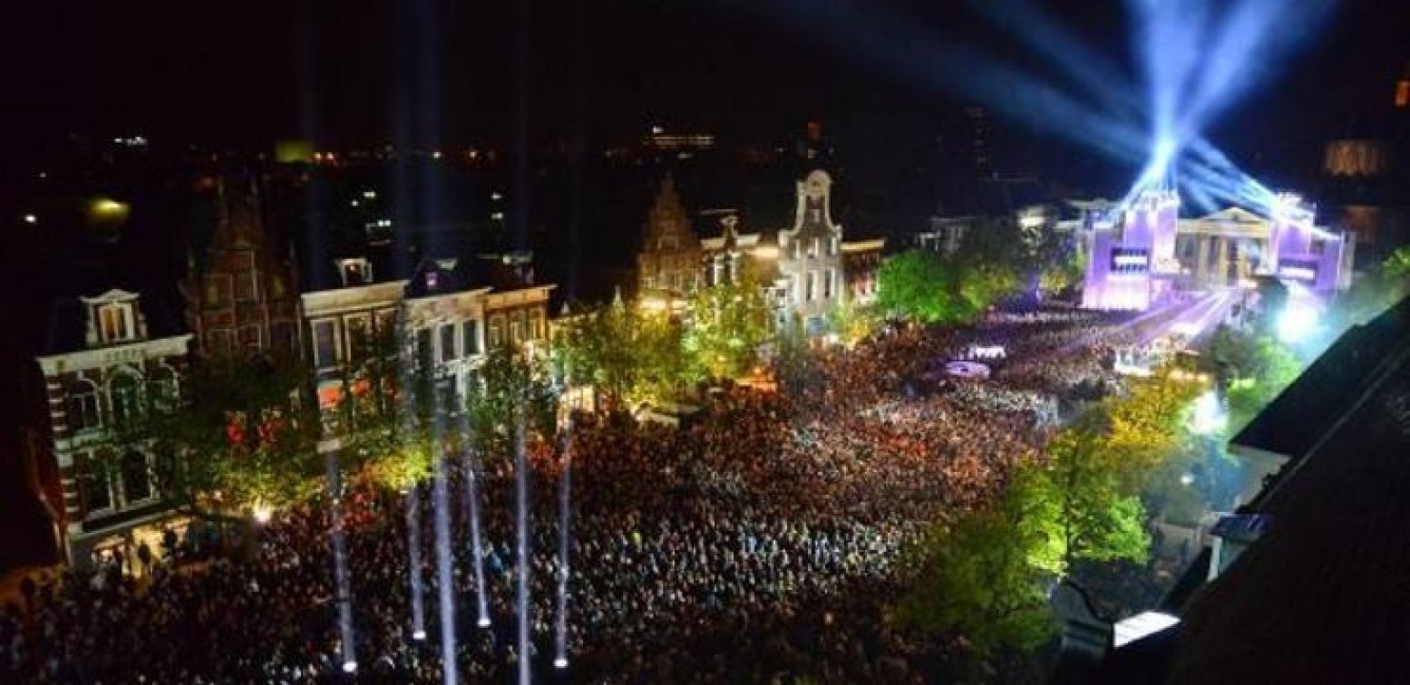 Tienduizenden mensen komen op het muziekspektakel af. Foto: Willem-Jan de Bruin
