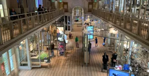 Reportage: alles is verbonden in het Groote Museum De Westzaal van het Groote Museum. Foto: Redactie DagjeWeg.NL