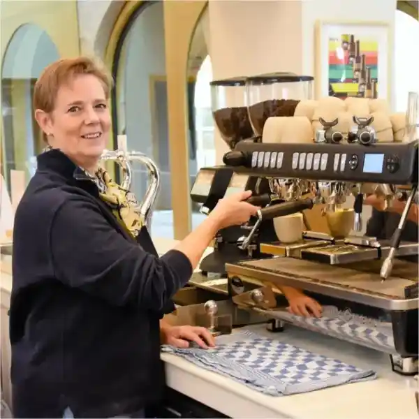 De koffie staat klaar in het museumcafe van het Schoenenkwartier. Foto: Schoenenkwartier De koffie staat klaar in het museumcafe van het Schoenenkwartier. Foto: Schoenenkwartier