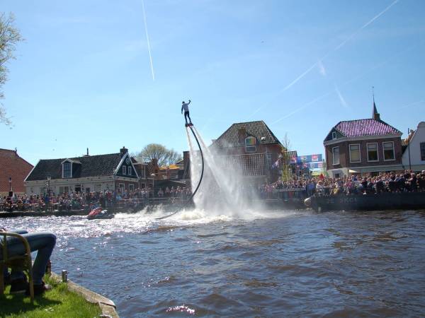 Flyboarden in actie. Foto: H2Oevents