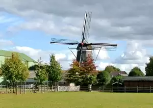Korenmolen Werklust. Foto: Op pad in Oene Korenmolen Werklust. Foto: Op pad in Oene