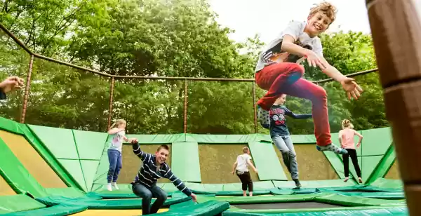 Ga een dagje all-inclusive spelen bij Duinoord Jump zo hoog je kunt in de Jump-Arena. Foto: Duinoord