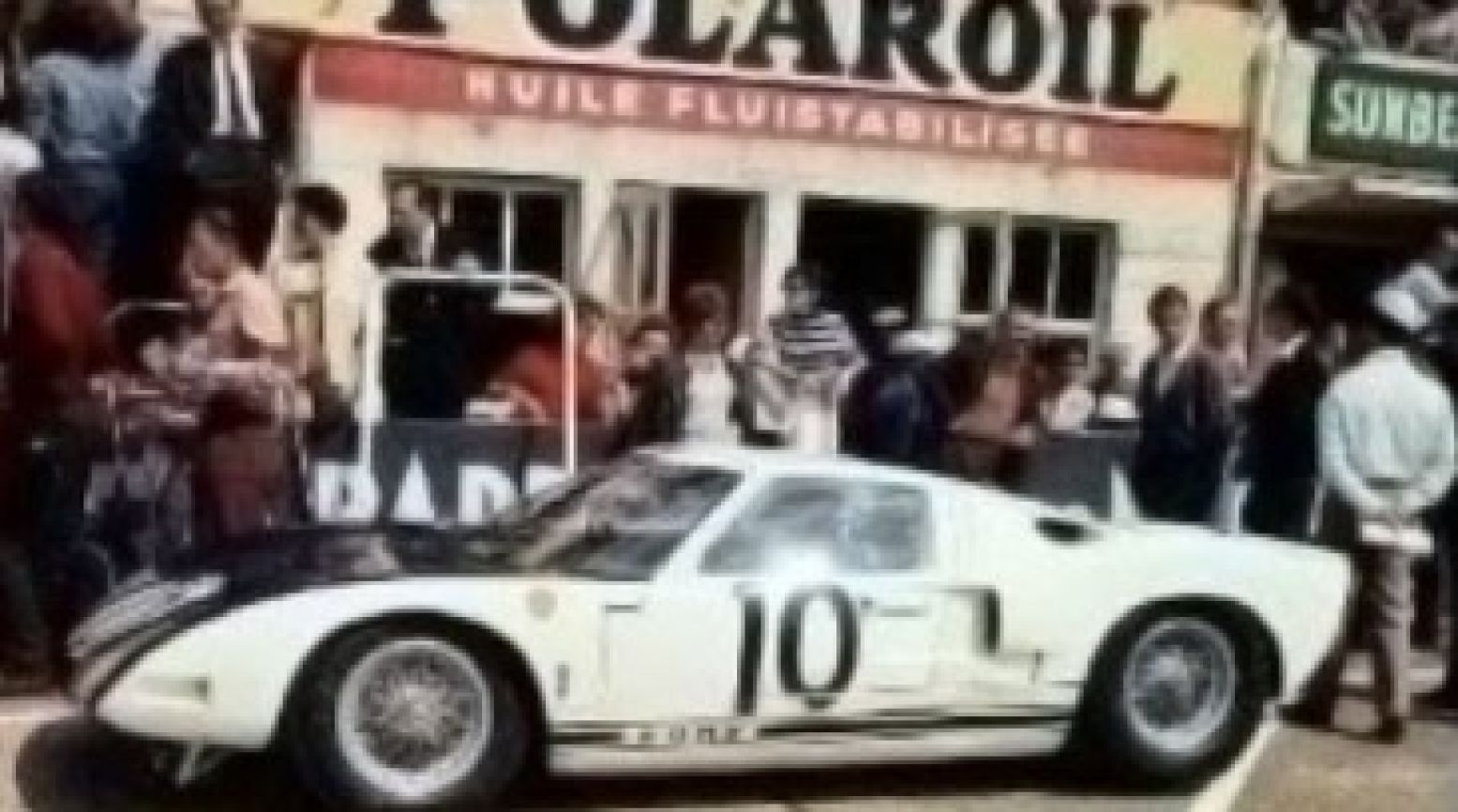 Genieten geblazen van al die historische auto's. Foto: Nationale Oldtimerdag