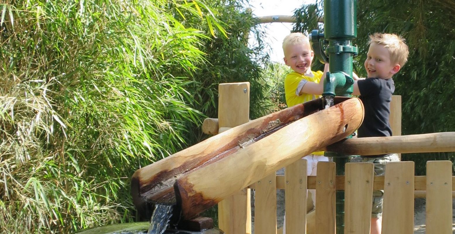 In het Speelbos vermaken kinderen zich prima! Foto: Berkenhof Tropical Zoo