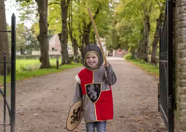 Kids-Zomerweken – Ridders Fotobeschrijving: Ridderweken kasteel Hernen. Foto T.Rothengatter.