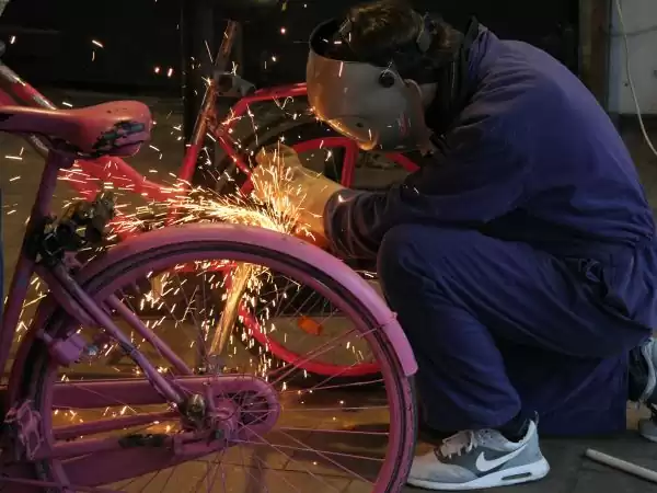 Ook oude fietsen kun je prima gebruiken. Foto: De Spelerij. Ook oude fietsen kun je prima gebruiken. Foto: De Spelerij.