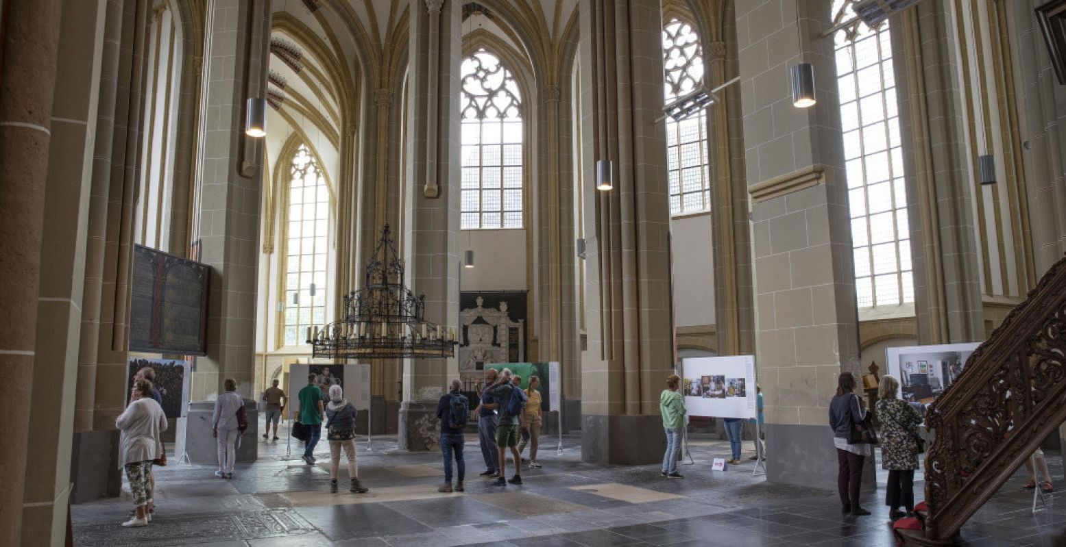 Ook de tentoonstelling World Press Photo was te zien de Walburgiskerk te Zutphen. Foto: Patrick van Gemert/Zutphens Persbureau