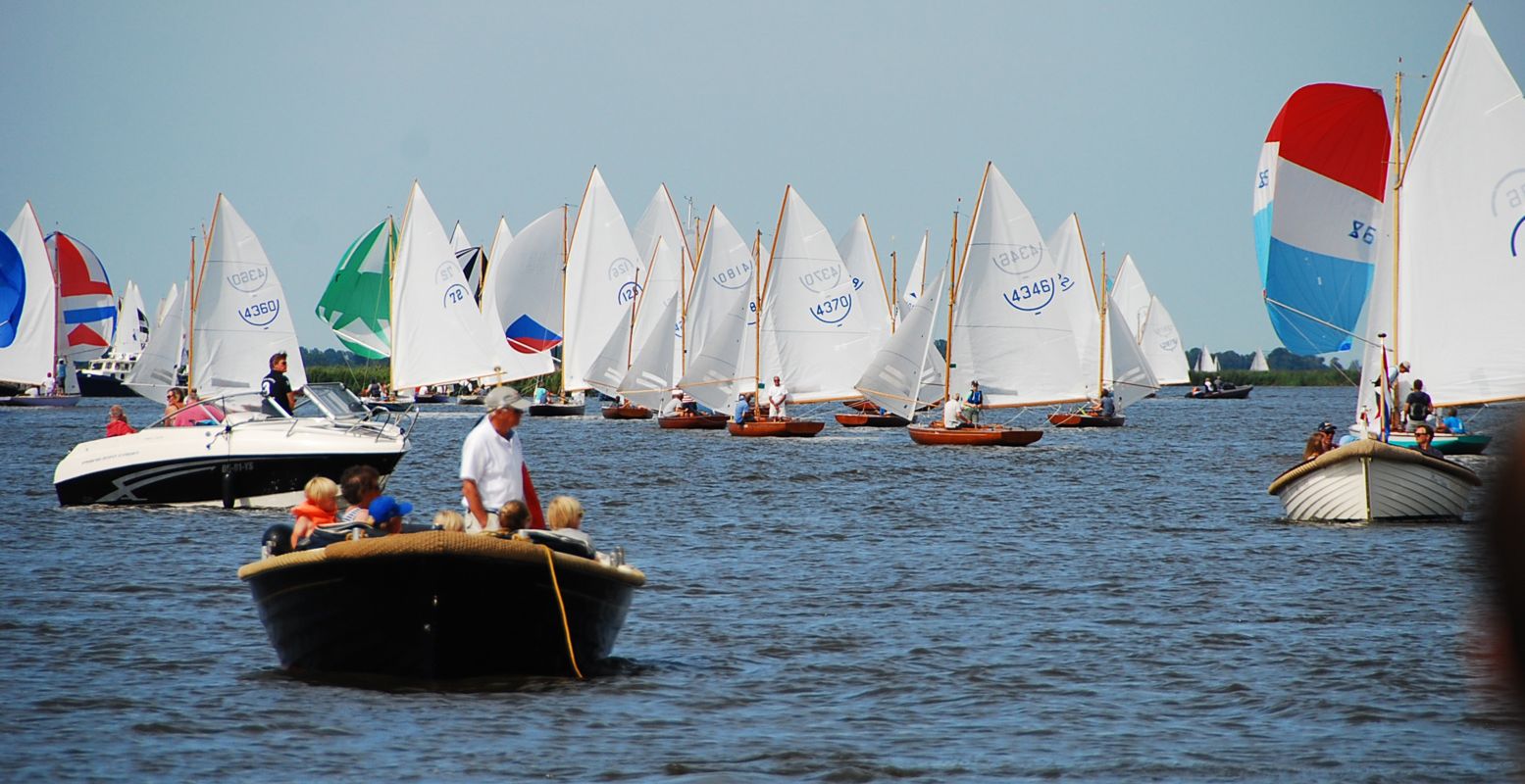 De Sneekweek is het grootste binnenwater zeilevenement van Europa. Foto:  Sneekweekgids.nl 