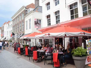 Brasserie Eiggenwijzz Brasserie Eiggenwijzz in Middelburg. Foto: Redactie DagjeWeg.NL