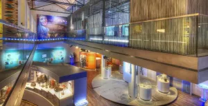 Hoe Gerard Philips keer op keer het licht uitvond Loop langs de tijdlijn van technologiebedrijf Philips. Foto: Philips Museum