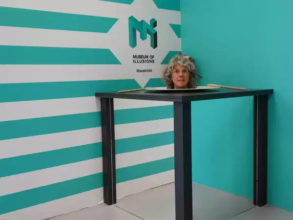Museum van Illusies Maastricht Zet jezelf op de foto in absurde situaties. Foto: André Löwenthal