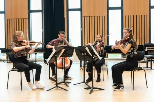 Casals: Ensemble in Residence Alex SchröderFoto geüpload door gebruiker.