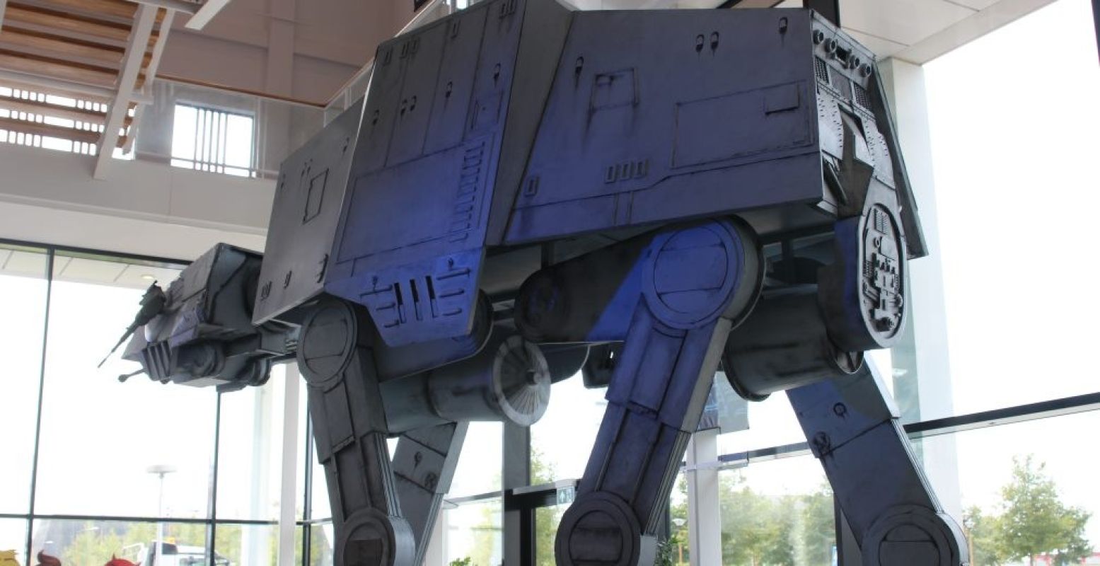 Voor de benen van de AT-AT Walker keken de makers van de films de kunst af van olifantenpoten. Foto: Hanneke van Olst